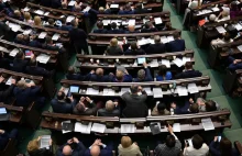 Sejm odrzucił wszystkie poprawki Senatu do budżetu na 2023 r. - Bankier.pl