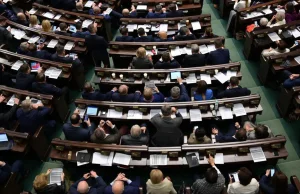 Sejm odrzucił wszystkie poprawki Senatu do budżetu na 2023 r. - Bankier.pl