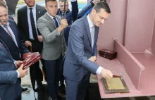 Miliony utopione w stoczni. Prokuratura bierze się za stępkę Morawieckiego