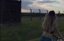 Skąpo ubrana influencerka dodała filmik z Auschwitz i "She Doesn't Mind" w tle