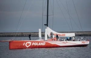 Pisowska fundacja sprzedała jacht regatowy I Love Poland.