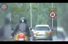 Jazda "bez trzymanki". Policja pokazuje nagranie z "wyczynami" motocykli...
