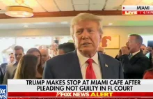 Trump postawił wszystkim jedzenie w barze, po czym wyszedł i nie zapłacił xD