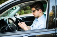 Odpowiedzialny kierowca na autostradzie: zatrzymał się, bo musi napisać SMS | AS