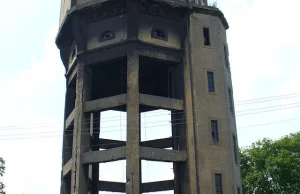 Miejska wieża ciśnień w Łaziskach