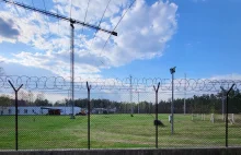 Obiekt Służby Wywiadu Wojskowego w Chotomowie w pełni widoczny z zewnątrz