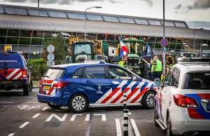 Protesty rolników: burmistrz Hagi grozi użyciem wojska