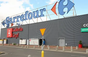 Rząd przejmie sieć sklepów Carrefour? Jest reakcja resortu