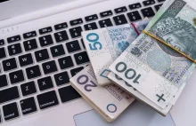 "Nie zawierałem umowy". Choć wygrał w sądzie, jego dług wciąż rośnie