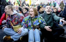 Holandia. Protest grupy klimatycznej Extinction Rebellion. Policja aresztowała..