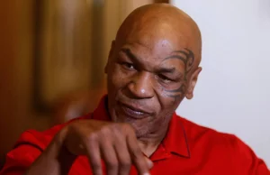 Mike Tyson w Piątnicy! Przyjechał na zakupy - Polsat Sport