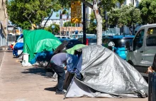 Nowe rozporządzenie Trumpa. Bezdomni znikną z ulic amerykańskich miast?