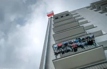 Poznań wprowadza opłaty za balkony nad miejskimi chodnikami.