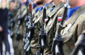Wróci obowiązkowa służba wojskowa? "Prawie połowa Polaków chce powrotu ZSW
