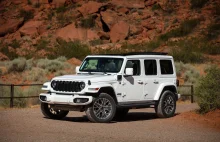 Wpadka Stellantis. Aktualizacja unieruchomiła Jeepy Wranglery z napędem 4xe