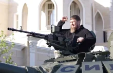 Kadyrow w "ulepszonym" czołgu T-72. Zapowiada wjazd do Kijowa