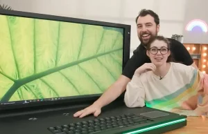 Powstał ogromny laptop. Co potrafi ten gigant?