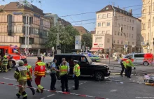 Samochód wjechał w grupę ludzi w centrum Stuttgartu. Są ranni