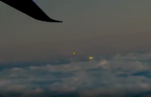 Co się odjaniepawla w tym NJ? Typ leci samolotem i nagrywa świecące pojazdy...