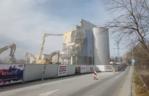 W Krakowie trwa rozbiórka Galerii Plaza. STRABAG wybuduje w tym miejscu wielki k