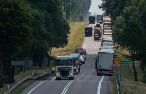 Zakaz importu zboża. Ukraina oskarża Polskę o utrudnienia na przejściach granicz