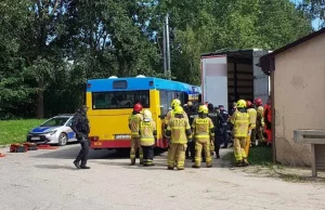 Ciężarówka z Turcji przyjechała do firmy w Luboniu. W naczepie uchodźcy