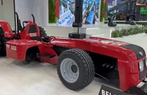 Białorusini pokazali bolid Formuły 1 zbudowany z... traktora