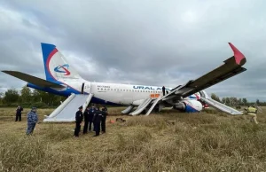 Pamiętacie samolot, który wylądował na polu? Rosjanie wymyślili co z nim zrobić