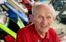 Longin Bielak, legendarny kierowca wyścigowy i dealer Peugeot, obchodzi 97 urodz