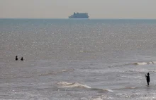 Katastrofa łodzi z migrantami na kanale La Manche. Trwa akcja ratunkowa