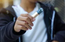 Chłosta i 20 lat więzienia. Singapur zaostrza kary za e-p-------y