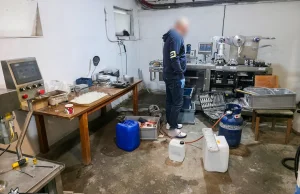 Likwidacja fabryki fałszywych leków wpadł żołnierz i dwóch policjantów