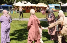 Nasze restauracje sa tak drogie, ze nawet Arabowie ich unikaja XD