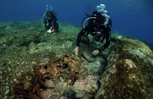 Wskazówki z "Iliady" pomogły odnaleźć na dnie morskim wraki starożytnych statków