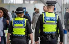 Atak nożownika w pociągu. "Myśleliśmy, że to halloweenowy żart"