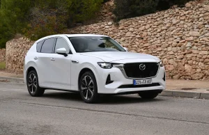 Mazda stawia na silniki spalinowe mimo wizji wysokich kar