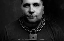 Pies łańcuchowy - szczęśliwy Czarnek