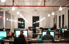Fala zwolnień w dużej firmie. 44% pracowników zastąpi sztuczna inteligencja