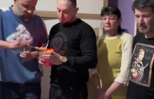 Daniel Zwierzyński wspólnie z rodziną odmówili modlitwę za Mateusza Murańskiego