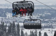 Zalew cebulaków i gołodupców na kurorty. Ledwo starcza im zasiłków i zapomóg.