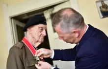 Wysokie odznaczenie dla 95-letniego kpt. Andrzeja Kostrzewskiego ps. "Nadzieja"