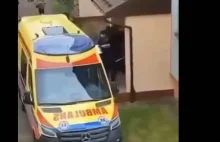 Dramat w Sanoku. Zabił matkę, potem zaatakował policję. Zastrzelili go..