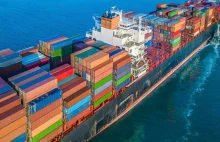 Chiński statek Istanbul Bridge przepłynął przez Arktykę do Europy z towarami