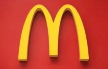 Koniec słomek w McDonald's? Sieć testuje nowe wieczka od kubków