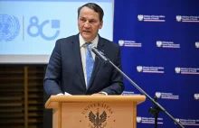 "Hańba". Kolejne przemówienie Sikorskiego przerwane