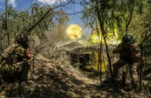 Między szpitalem a skandalem. Łukasz Grabarczyk i mroczna strona celebryty w kit