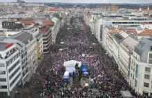 Czesi protestują przeciwko biedzie i wspieraniu Ukrainy
