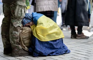 Sondaż: Wśród Polaków mocno spadło poparcie dla przyjmowania uchodźców z Ukrainy