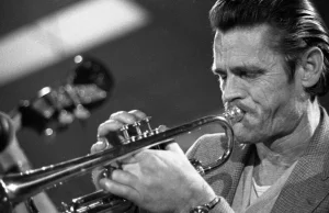 Chet Baker. Nikt tak pięknie nie potrafił płakać muzyką.