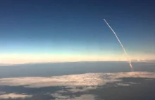 Wystrzelenie promu kosmicznego: oglądane z samolotu
